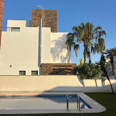 Exclusive In Golf Near The *