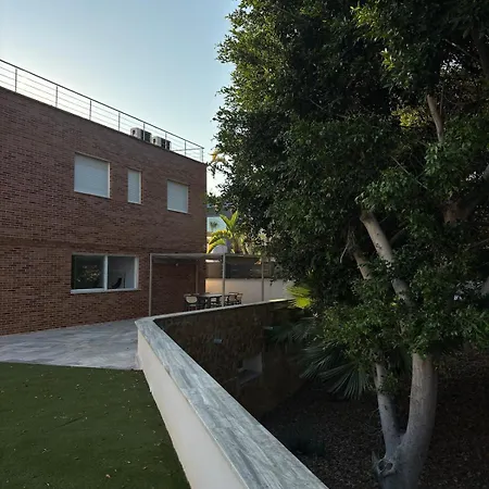 Villa Exclusive In Golf Near The