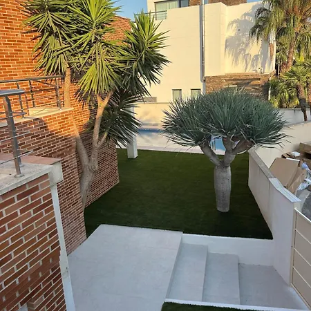 Exclusive In Golf Near The * Alicante