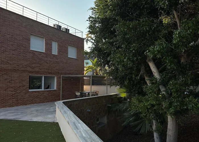 Villa Exclusive In Golf Near The