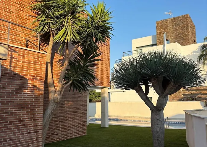 Villa Exclusive In Golf Near The